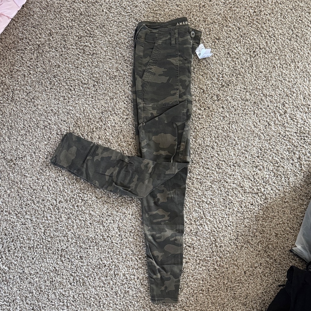 American Eagle Outfitters Olive Camo Cargo Pants
